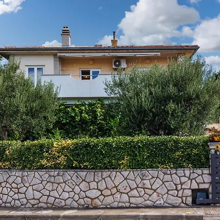 Apartman Devcic *