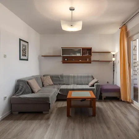 아파트 Apartman Devcic 노비비노돌스키