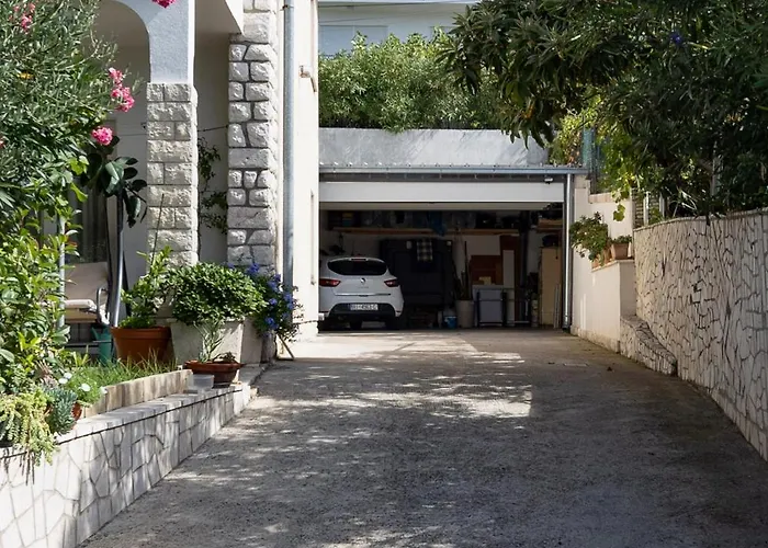 Devcic * ノヴィ・ヴィノドロスキー